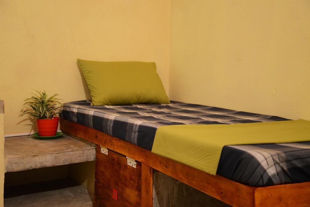 Jungle Beach Hostel Unawatuna Quarto foto