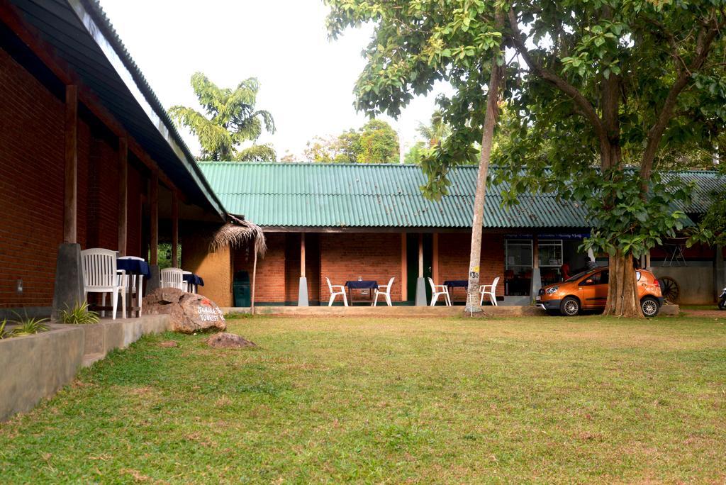 Jungle Beach Hostel Unawatuna Exterior foto